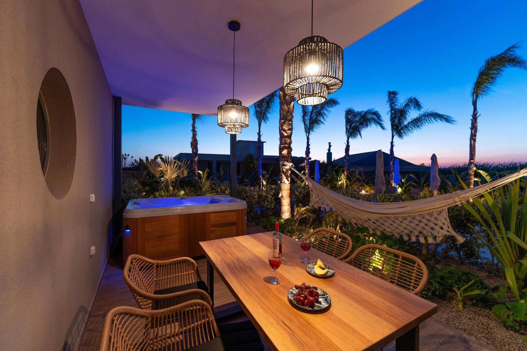 Palmeral Luxury Suites Kremasti  Phòng bức ảnh