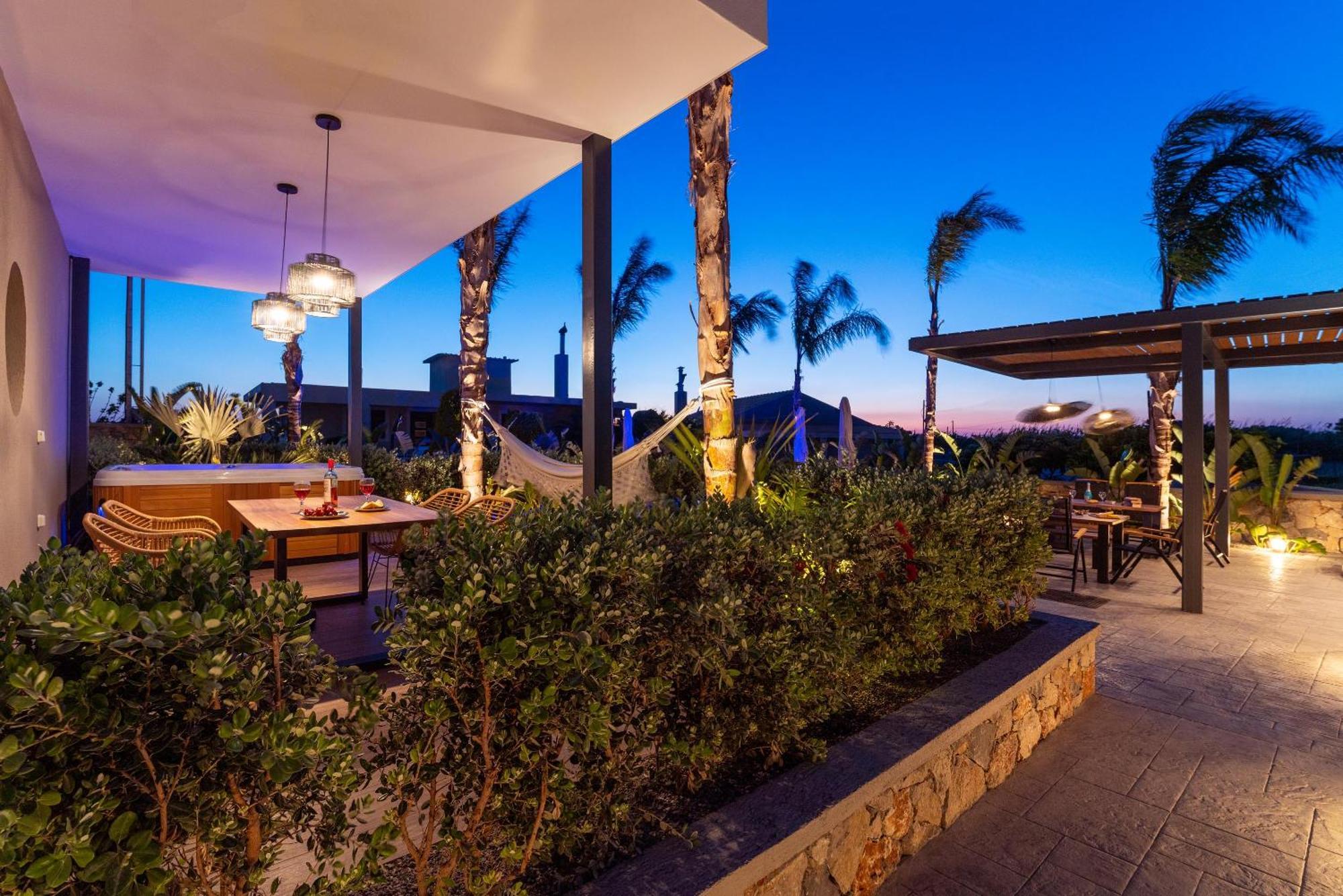 Palmeral Luxury Suites Kremasti  Phòng bức ảnh